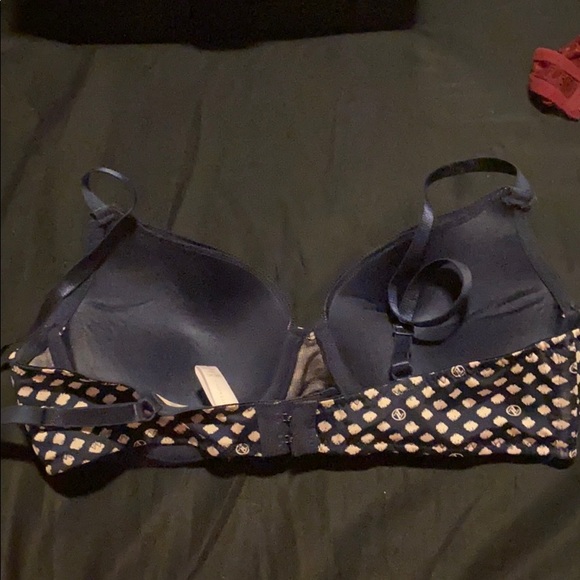 Cute bra - Picture 2 of 3